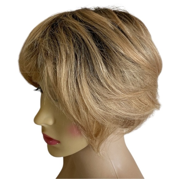Honey Blonde Tapered Pixie Bob Dark Roots Synthetic Wig Feminine One Size Chic - Picture 3 of 14